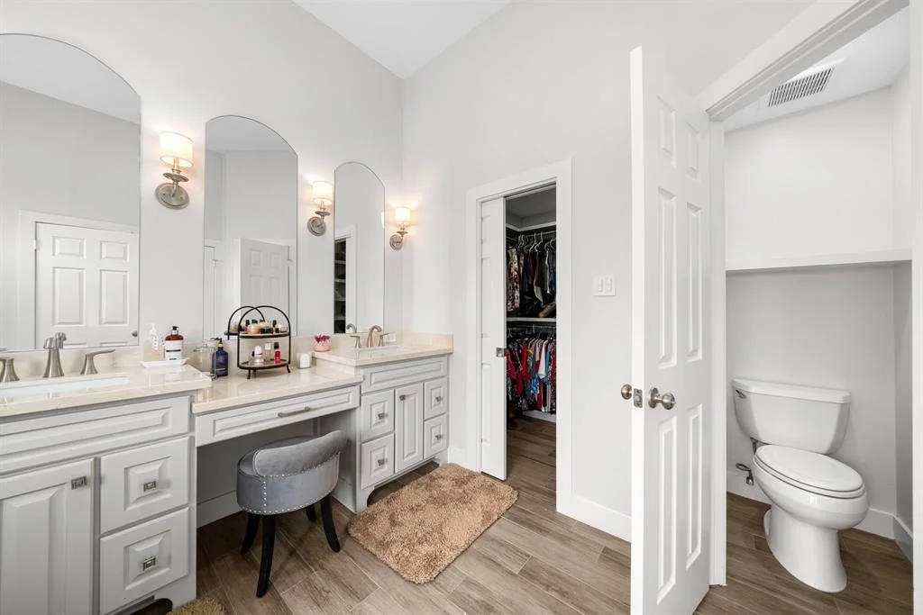 Photo of 506 Rivergrove Drive