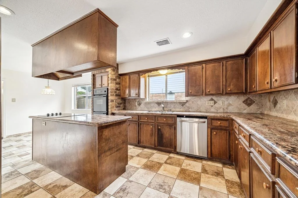Photo of 7619 Bankside Drive