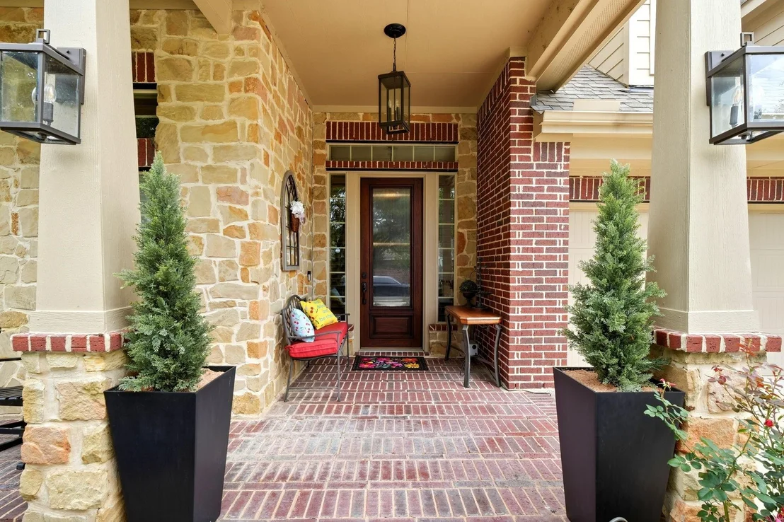 Photo of 25910 Northcrest Drive