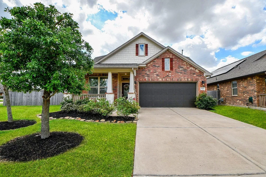 Photo of 5203 Splendid Circle