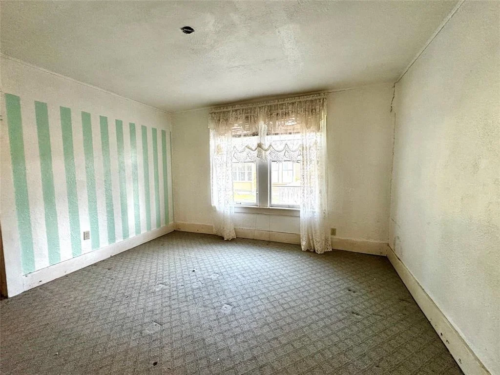 Photo of 516 S Pecan Avenue