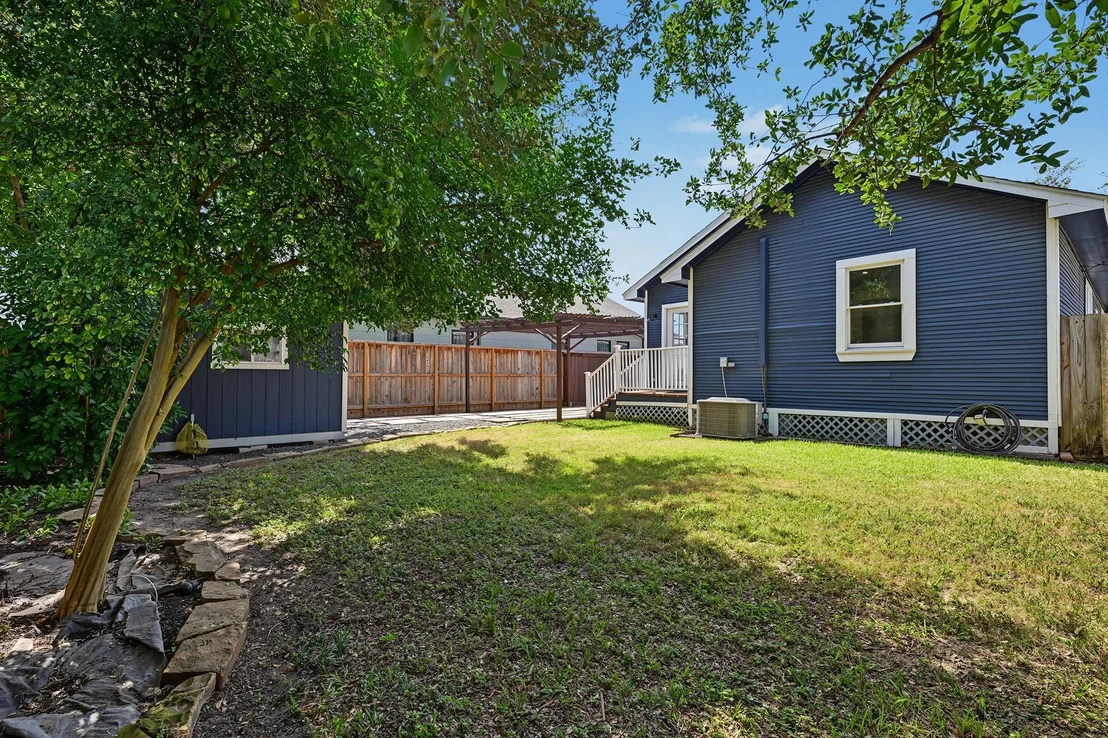 Photo of 1721 Airline Drive
