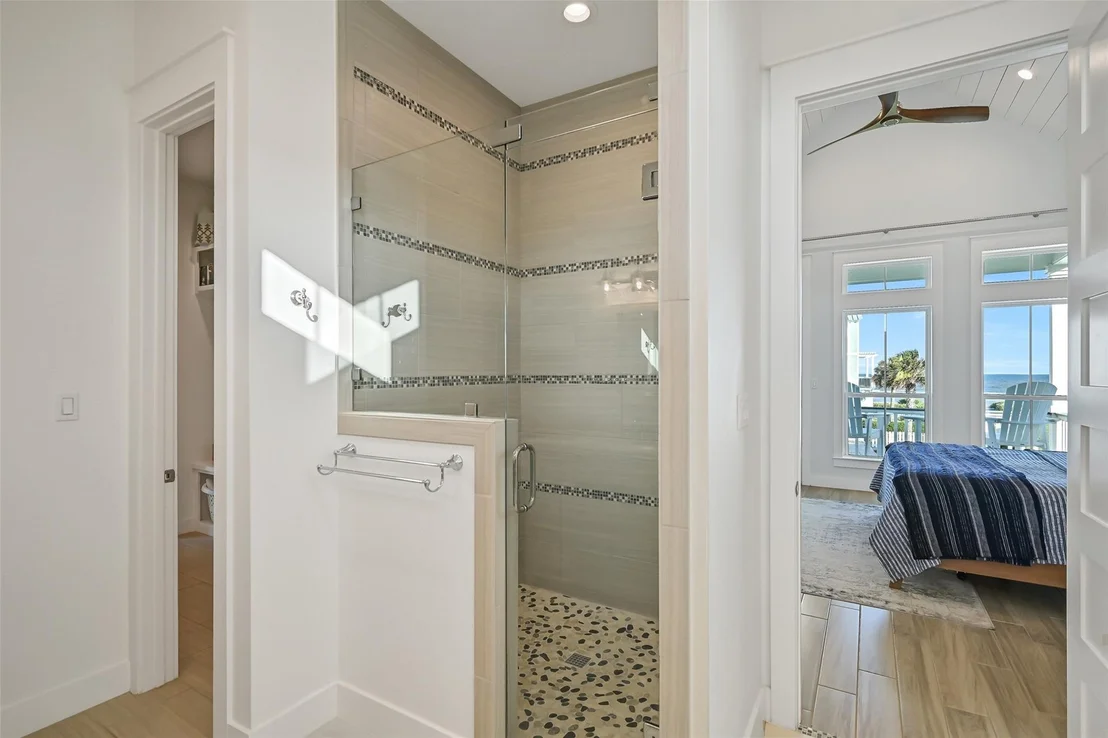 Photo of 11614 Beachside