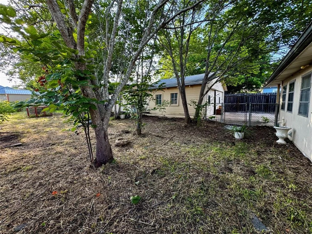 Photo of 516 S Pecan Avenue