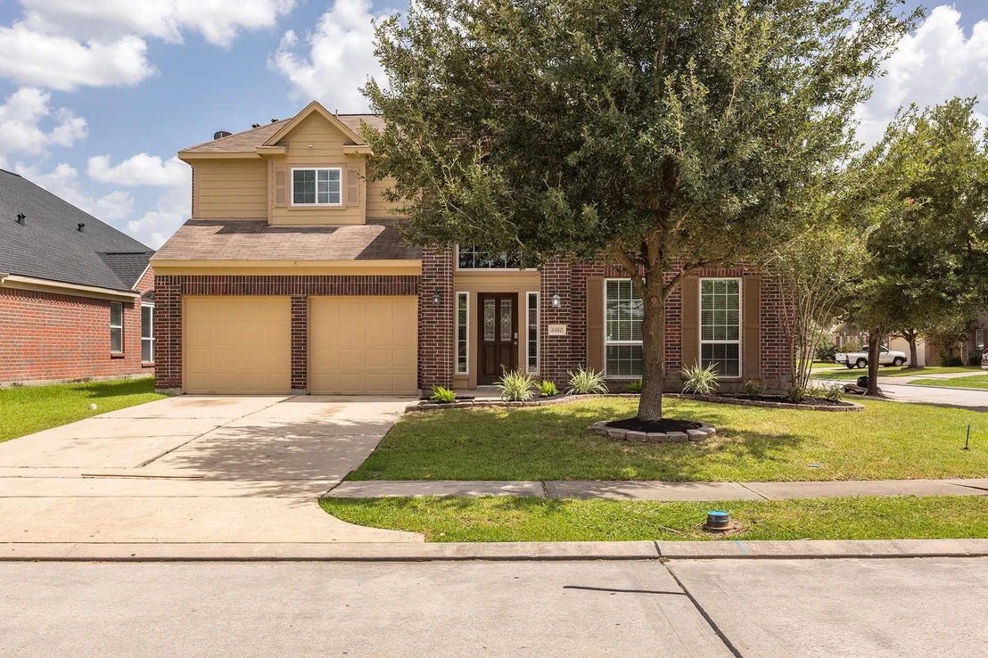 Photo of 6810 Oaken Gate Way