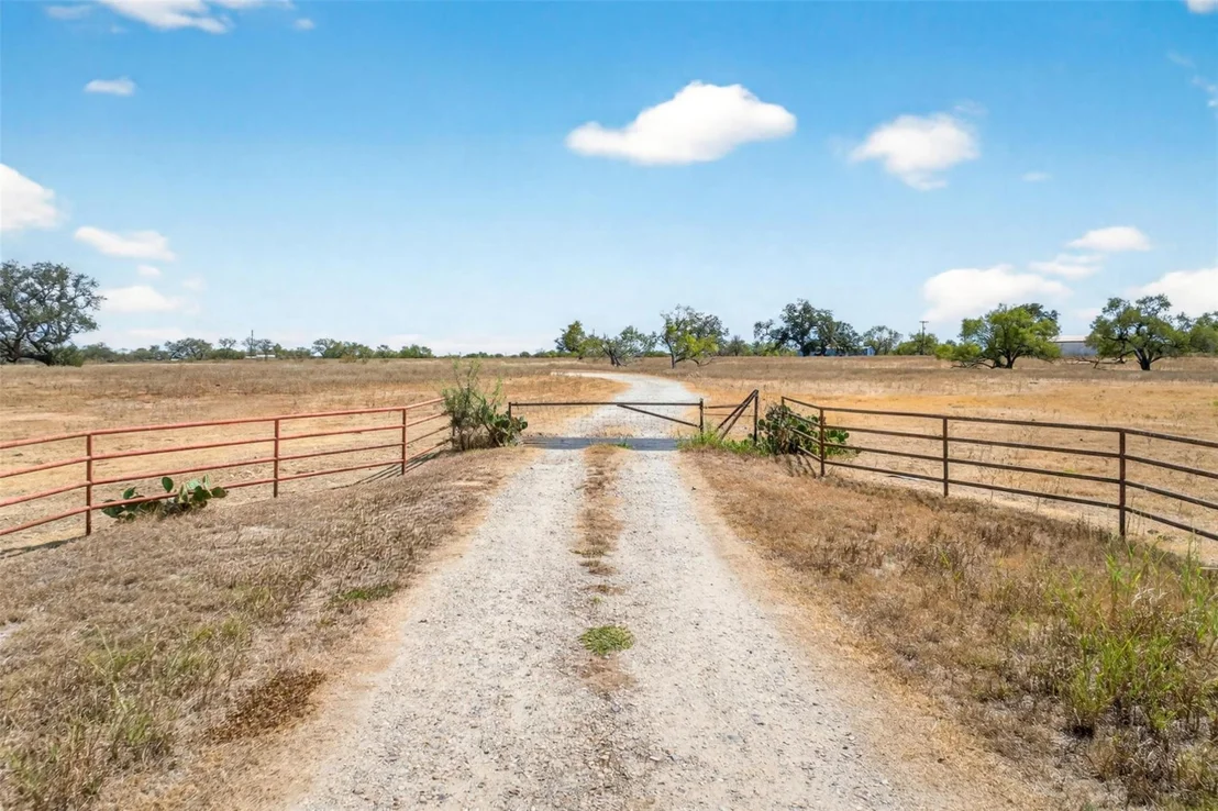 Photo of 6695 Hwy 97 W