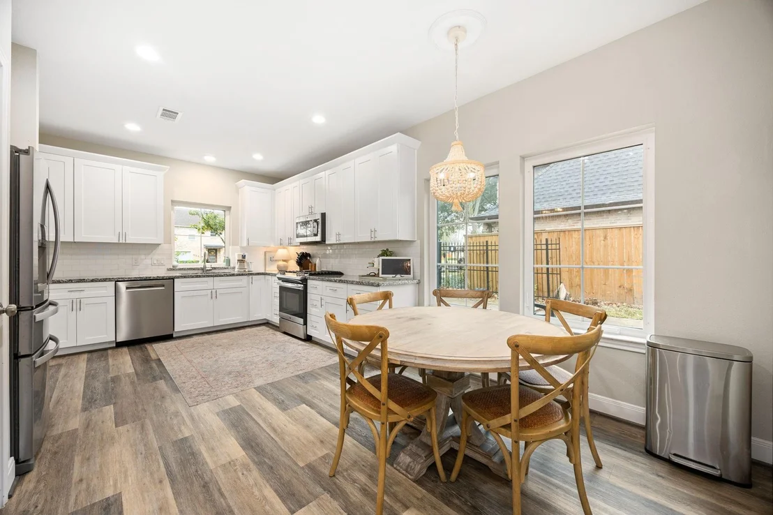 Photo of 1118 Crossroads Drive