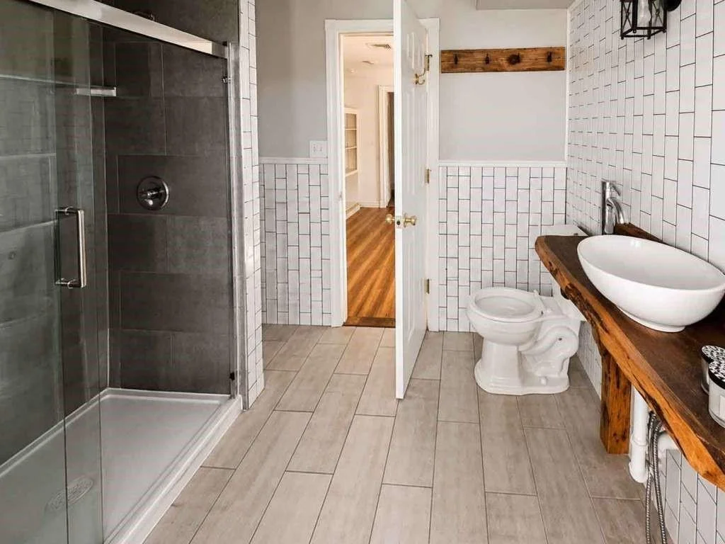 Photo of 108 W 9th Street