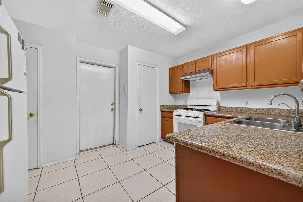 Photo of 8206 Golf Green Circle