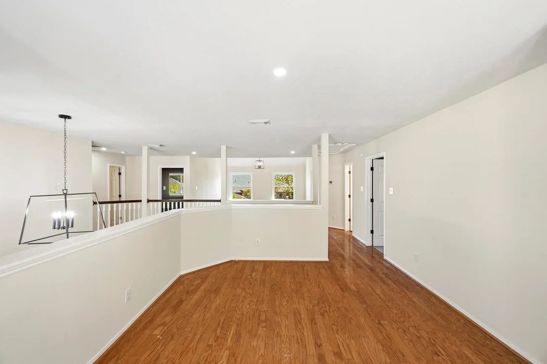 Photo of 215 Crabapple Drive
