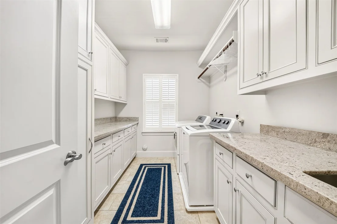 Photo of 5216 Locust Street