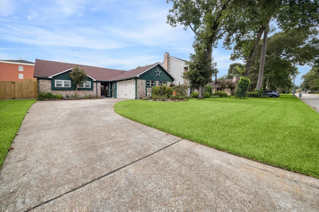 Photo of 5614 Green Timbers Drive
