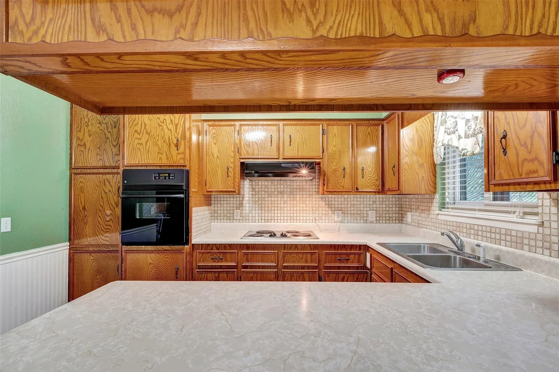 Photo of 302 Walnut Cove