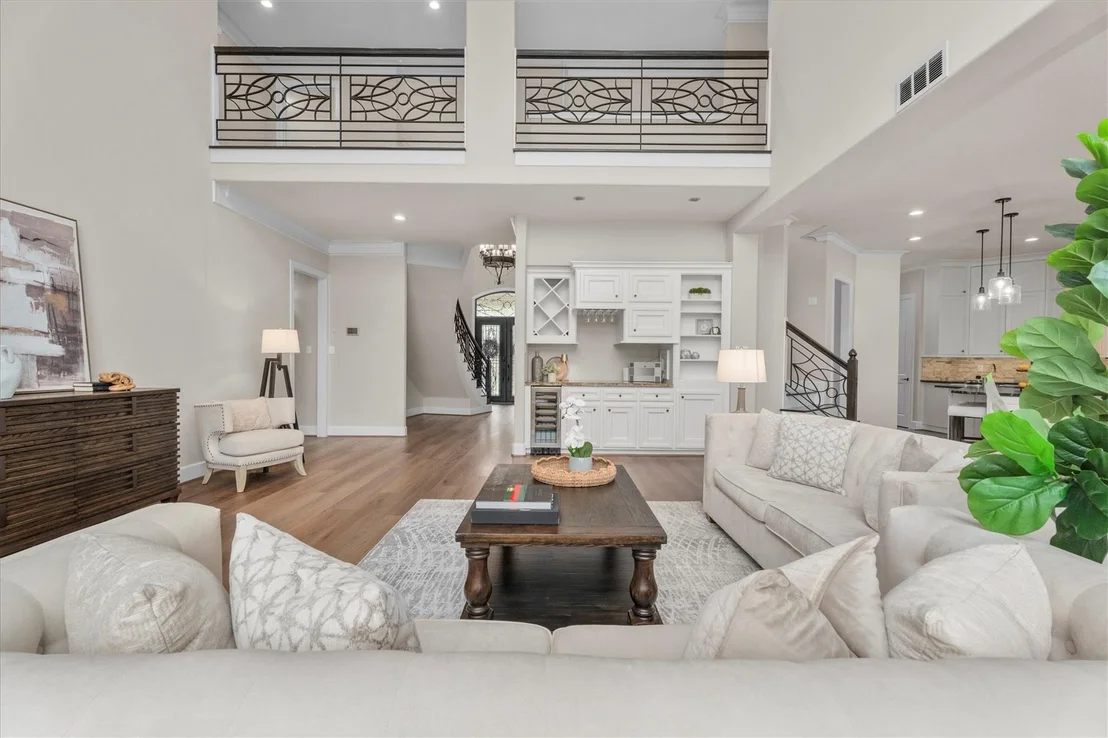 Photo of 15307 Hilltop View Drive
