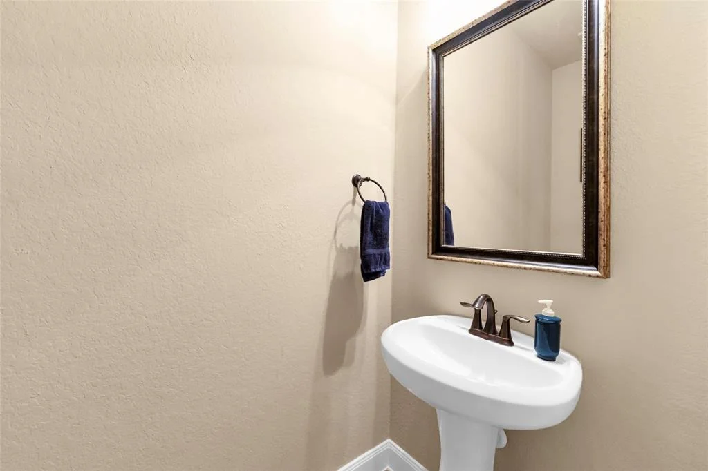 Photo of 203 Gaillardia Court