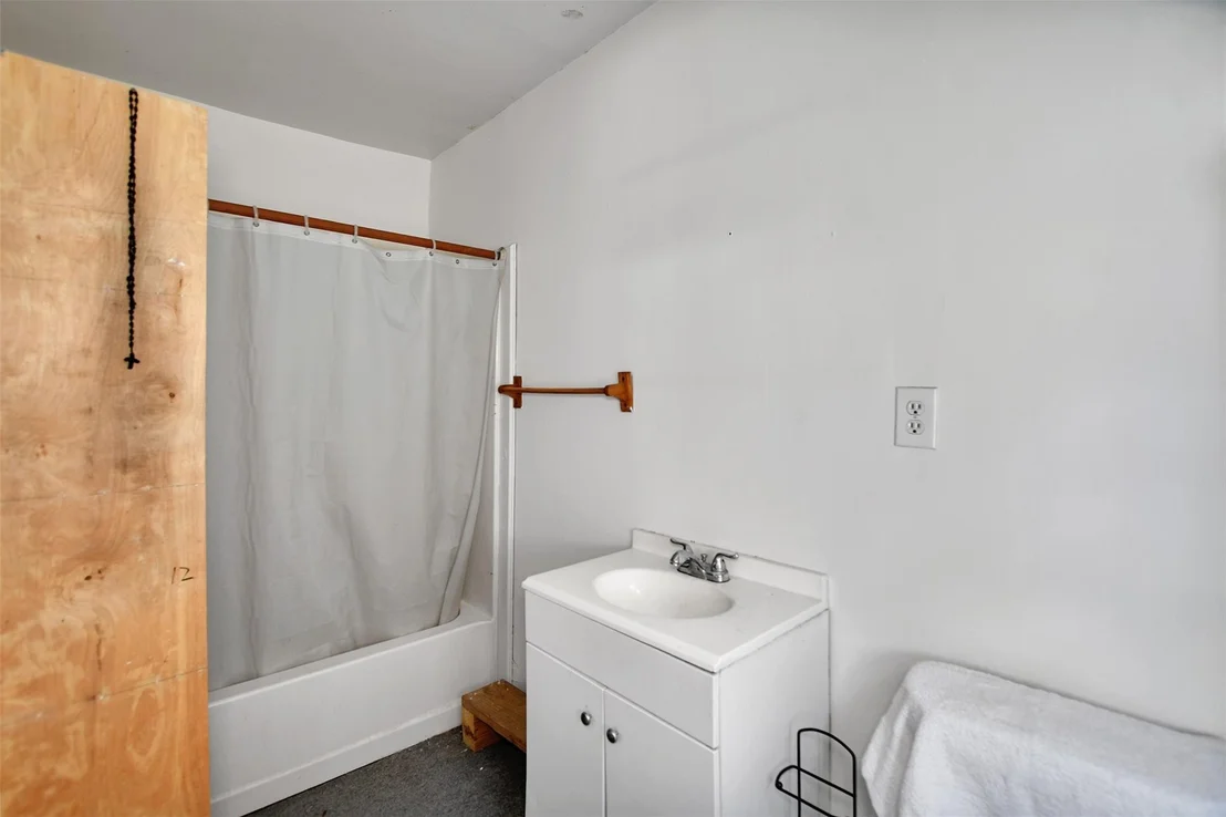Photo of 4422 Shelton Road