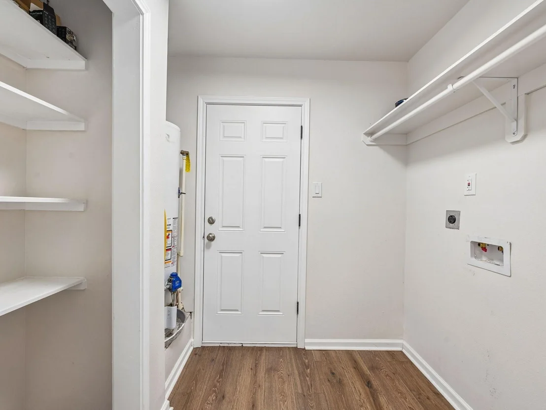 Photo of 7110 Log View Drive