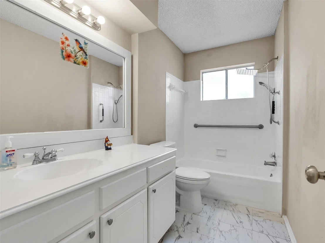 Photo of 5602 Rivergate Drive