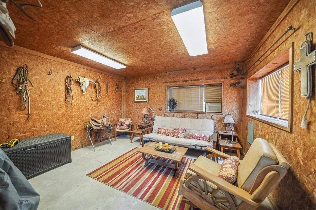 Photo of 21511 Kickapoo Road