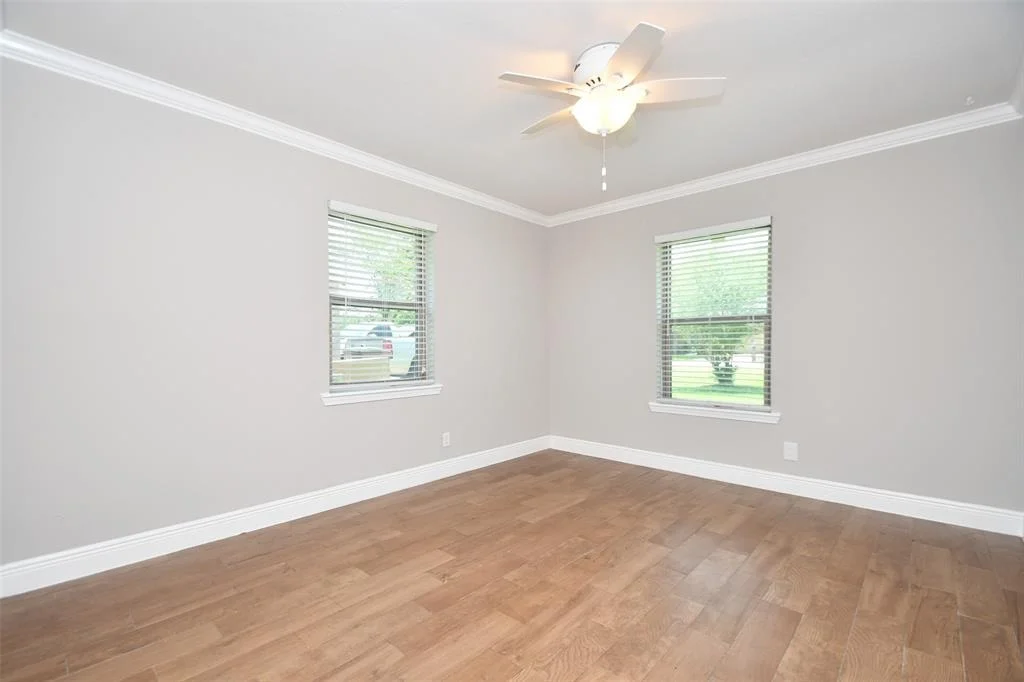 Photo of 5513 Commodore Drive