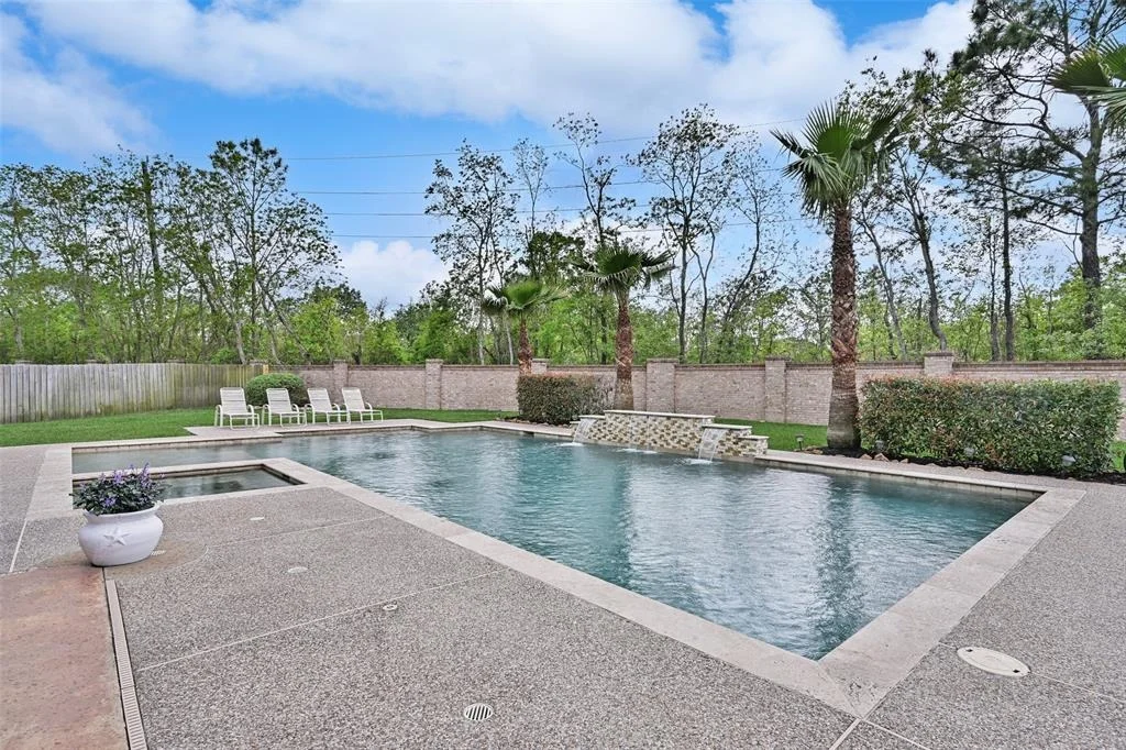 Photo of 16126 Barton River Lane