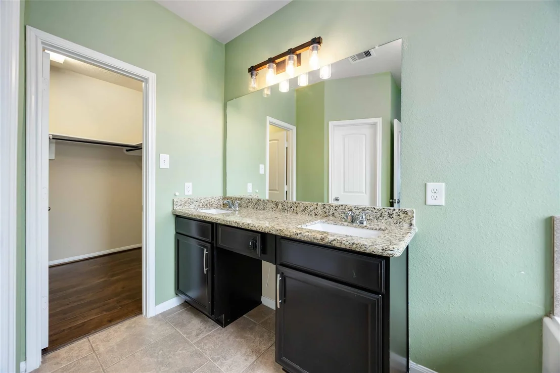 Photo of 21290 Auburn Fields Drive