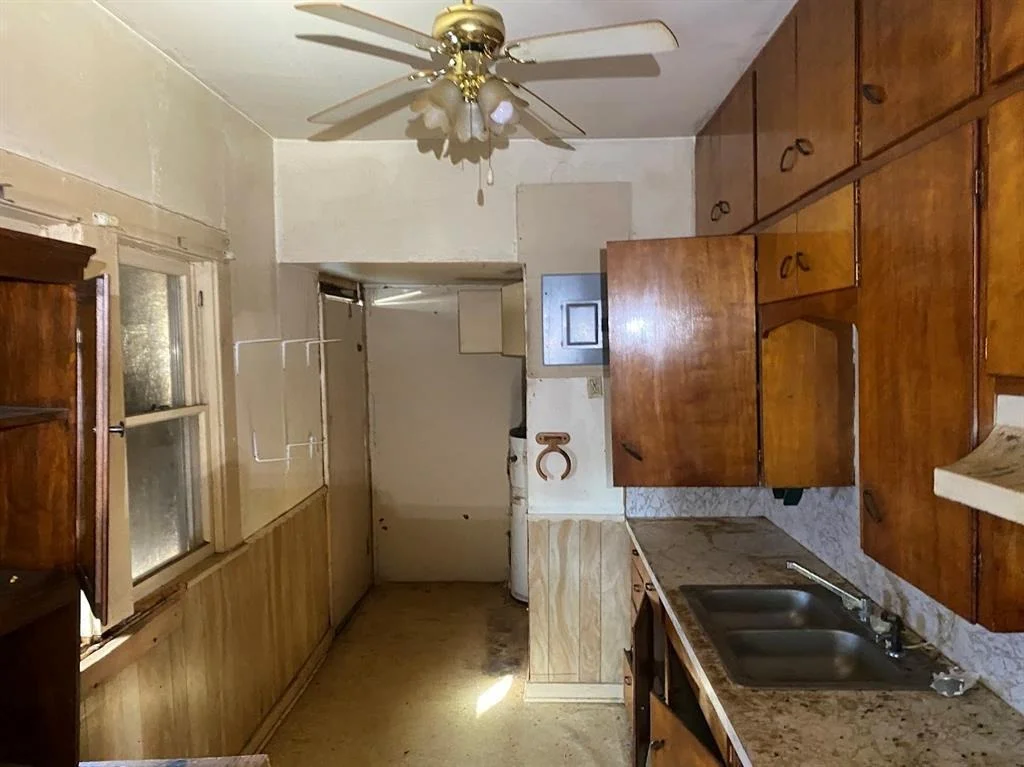 Photo of 307 E Summit Avenue