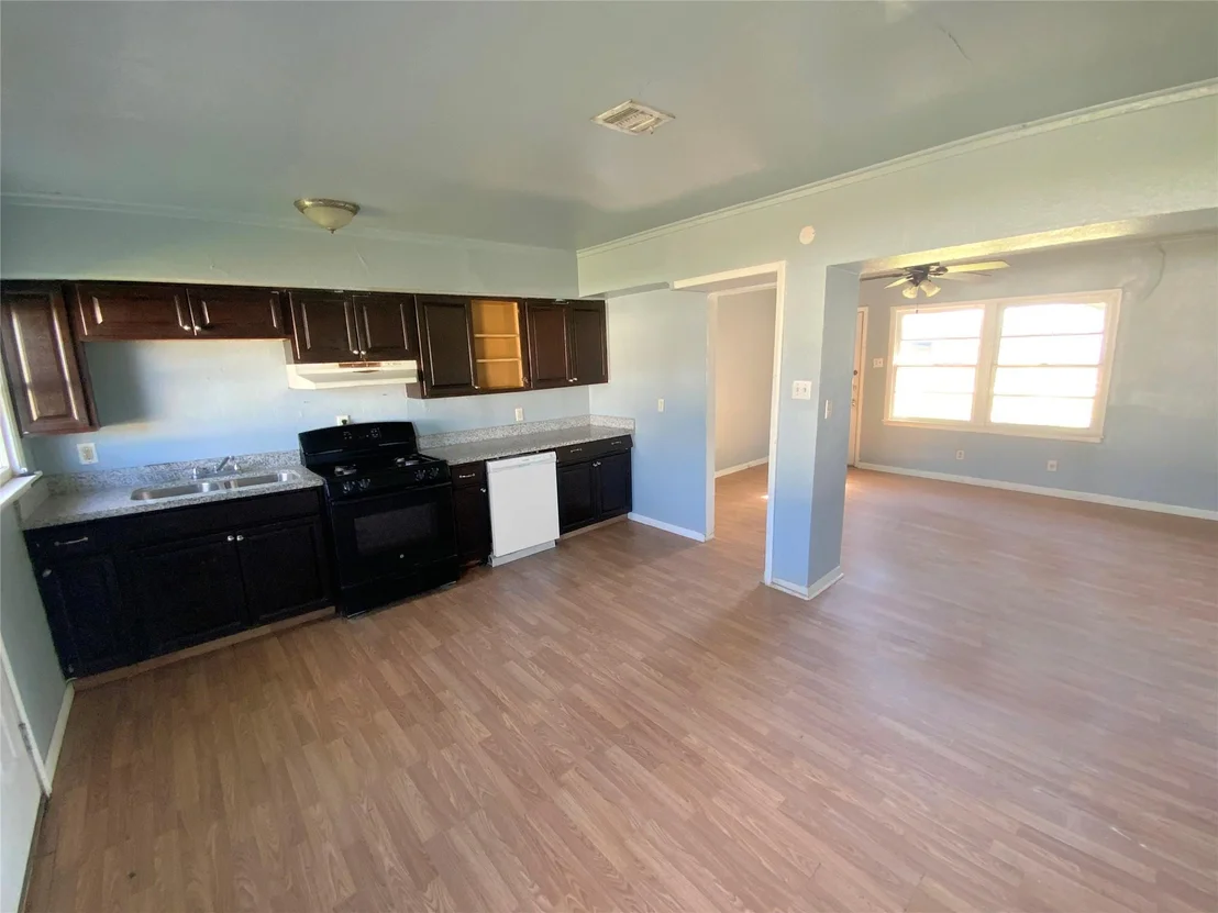 Photo of 1736 Lynn Lane