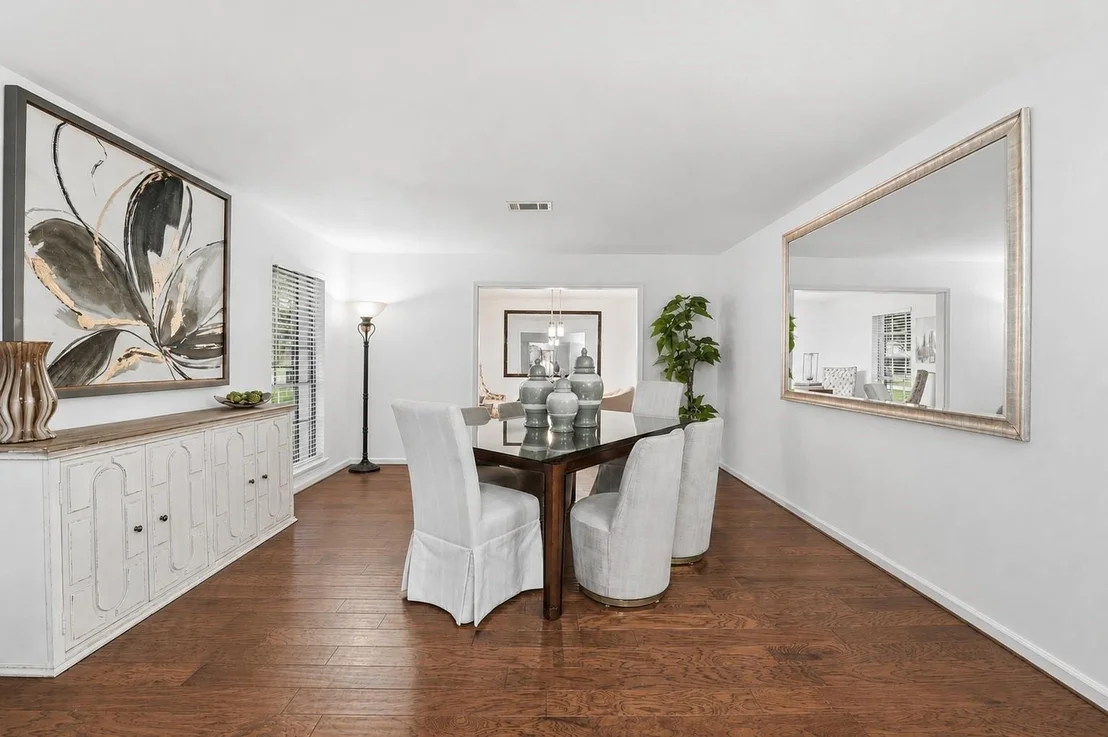 Photo of 215 Whispering Oaks Drive