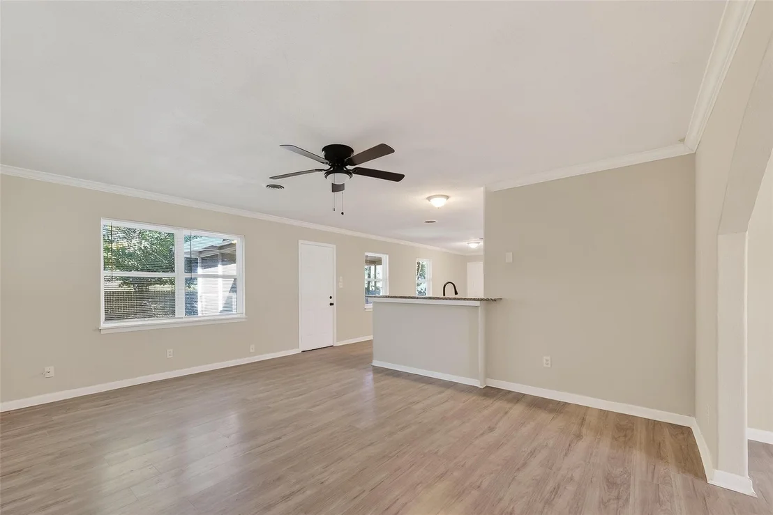 Photo of 105 Longridge Drive