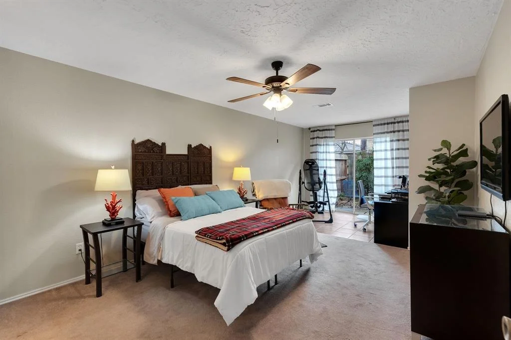 Photo of 6826 Bullinger Drive