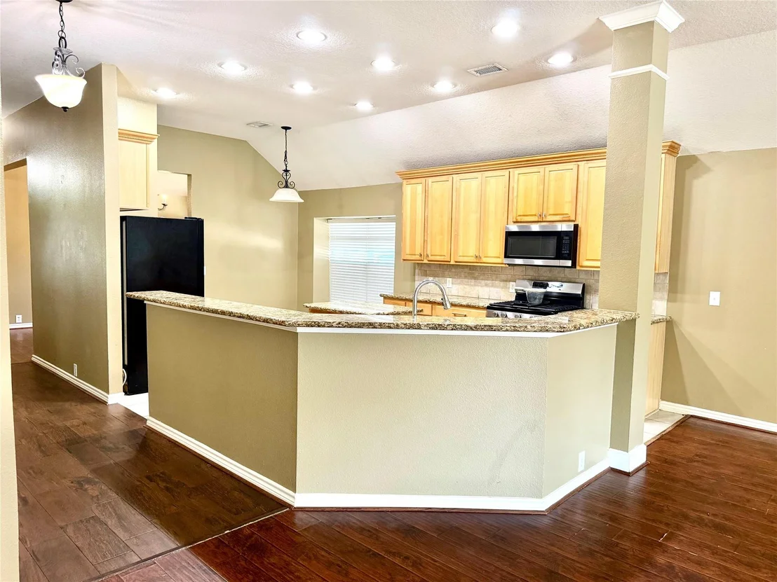 Photo of 4914 Surrey Park Circle
