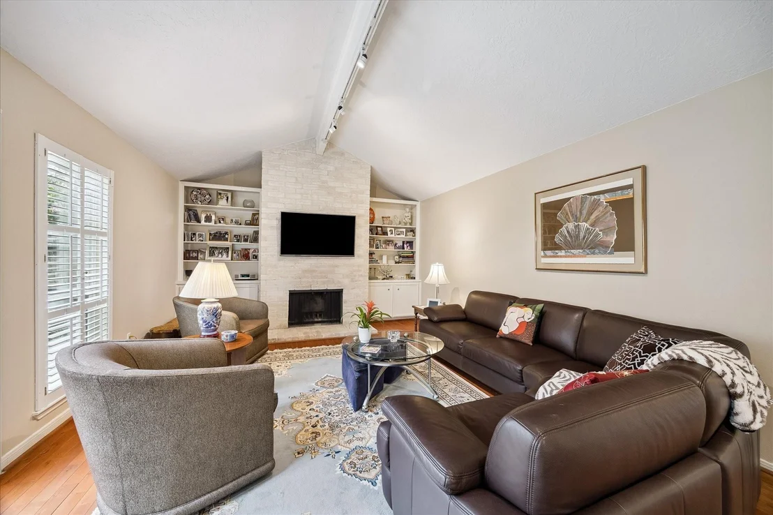 Photo of 1534 Beaconshire Road