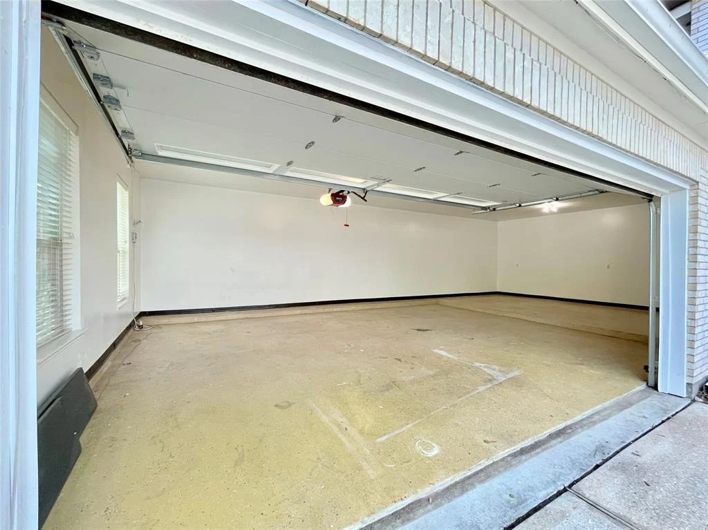 Photo of 22966 Ashmore Estates Ct Court