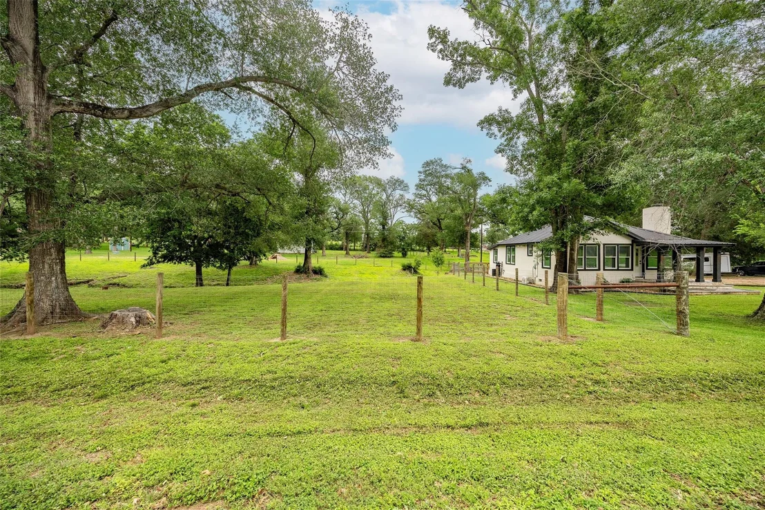 Photo of 2283 Tigerpoint Road