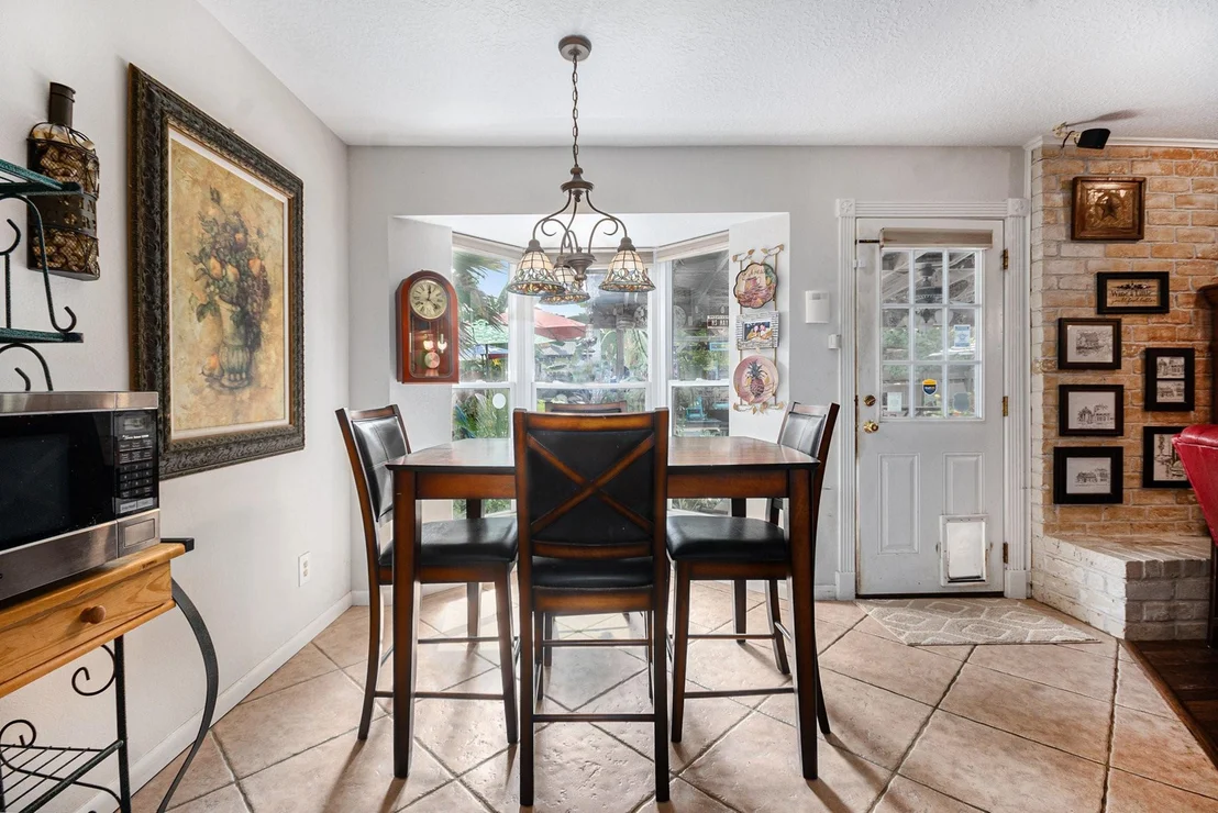 Photo of 830 Seamaster Drive