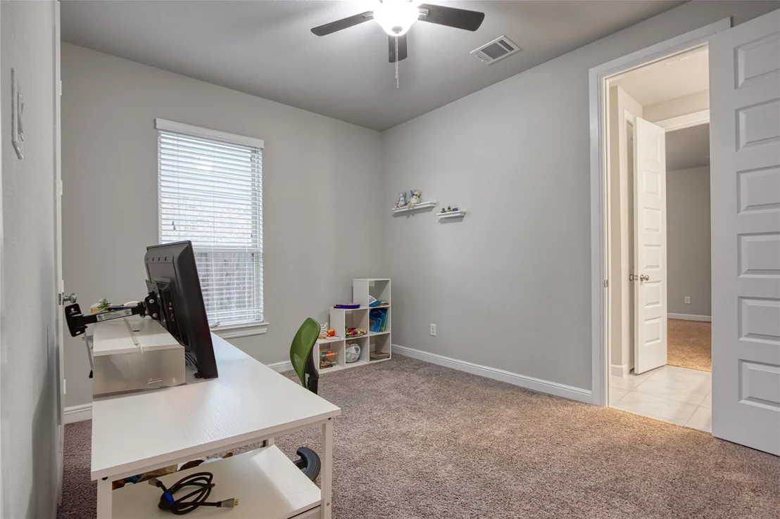 Photo of 6919 Red Oak Drive
