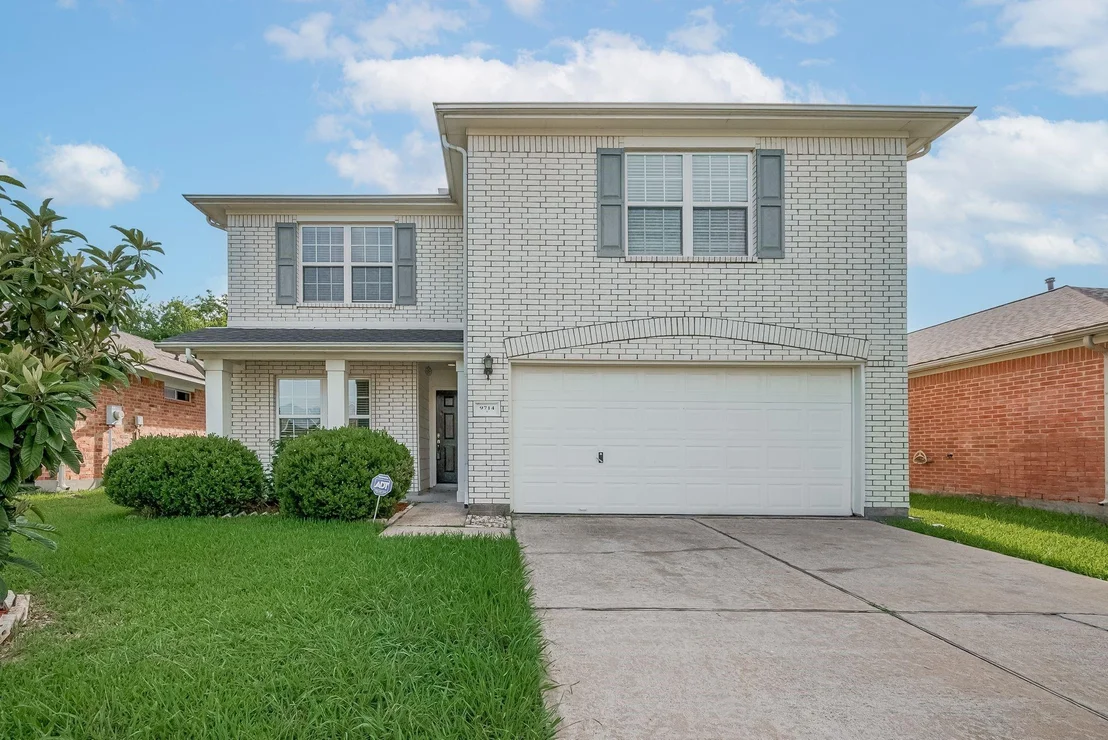 Photo of 9714 Angleside Lane