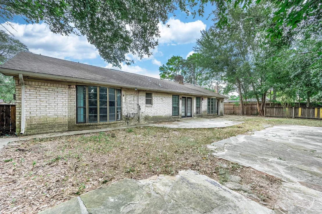 Photo of 7526 Antoine Drive