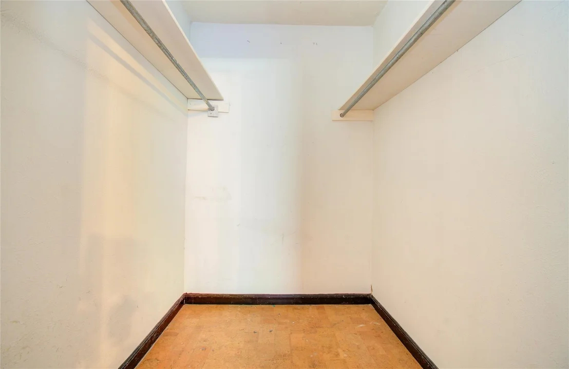 Photo of 8014 Streamside Drive