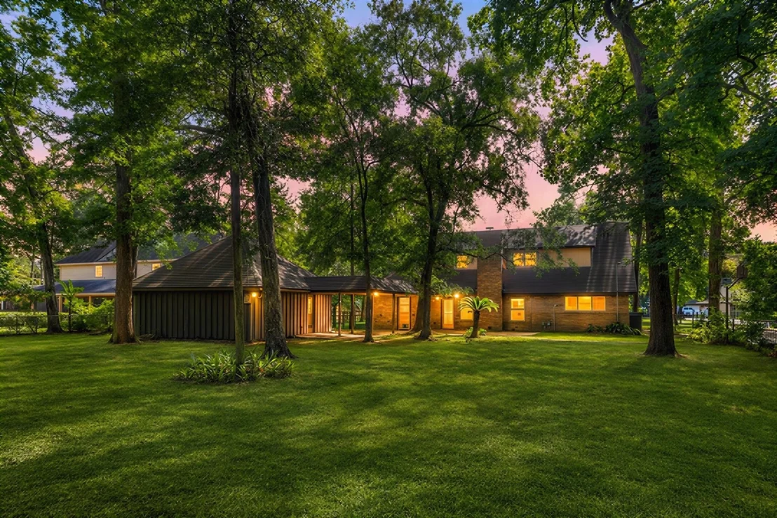 Photo of 26215 Oakhurst Drive