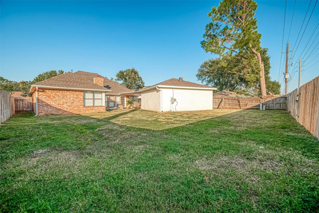 Photo of 2810 Pineleaf Drive