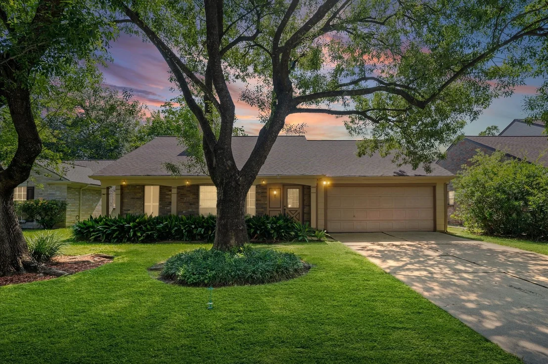 Photo of 9622 Poynes Drive