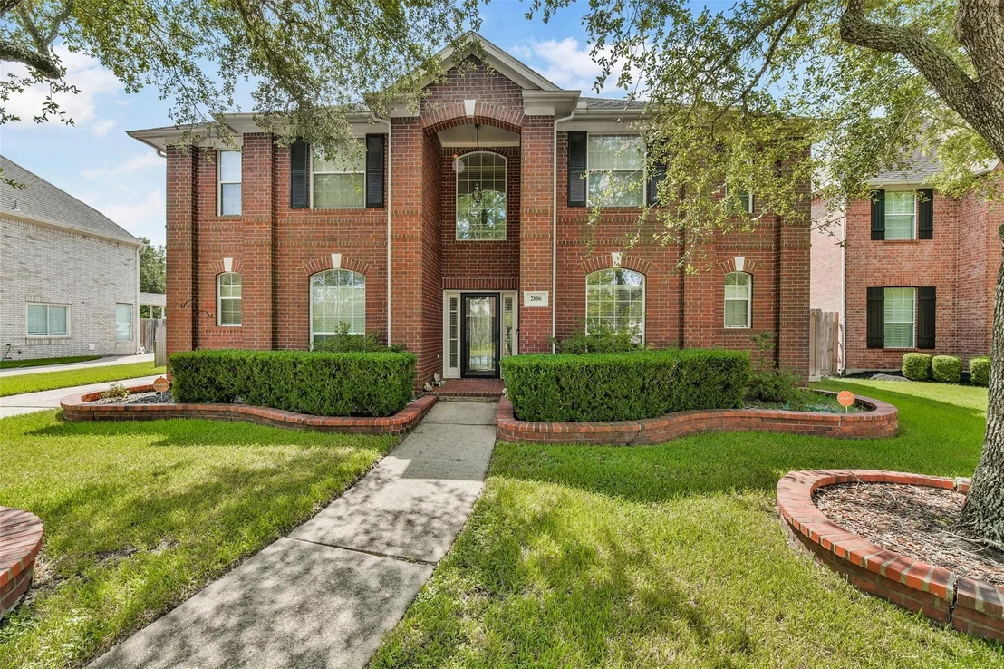 Photo of 2806 Capecrest Drive