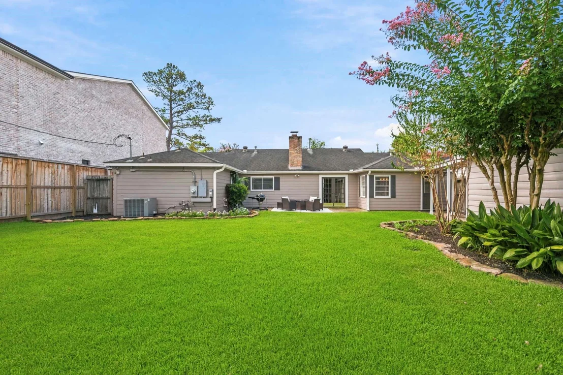 Photo of 13822 Pebblebrook Drive