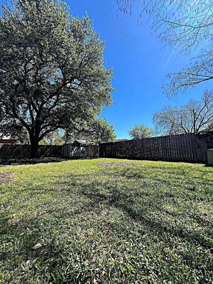 Photo of 13907 Flagstone Drive