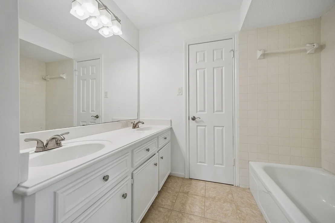 Photo of 9718 Oxted Lane