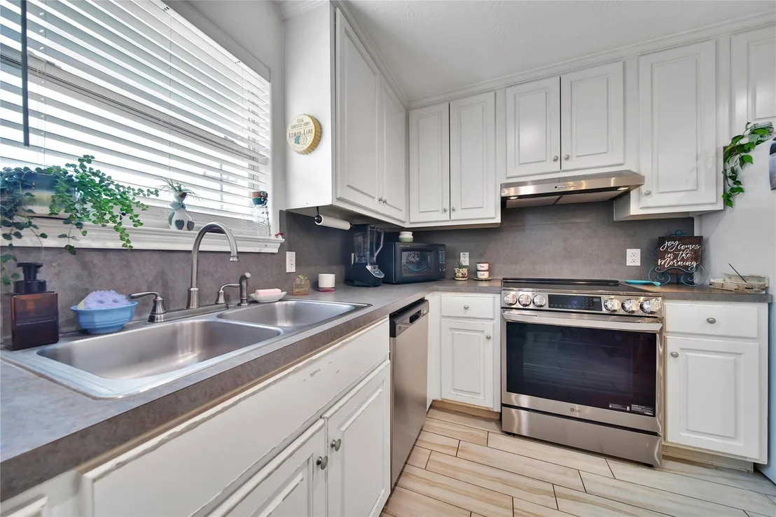 Photo of 16389 Sun View Lane