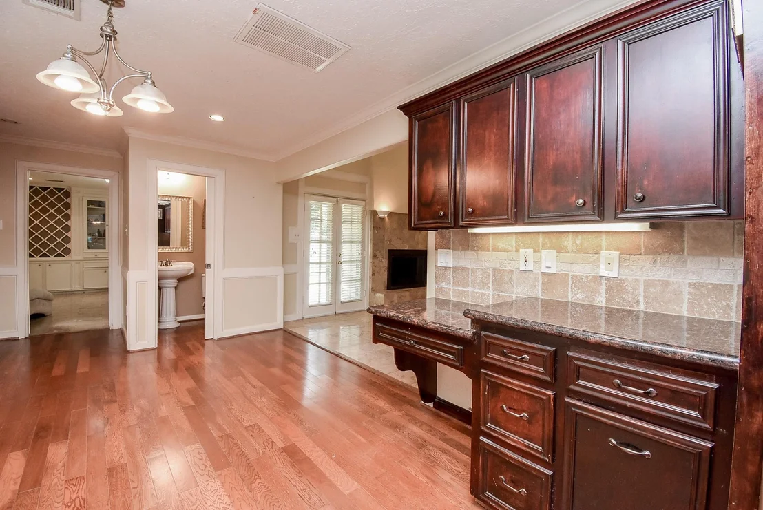 Photo of 426 Longview Drive