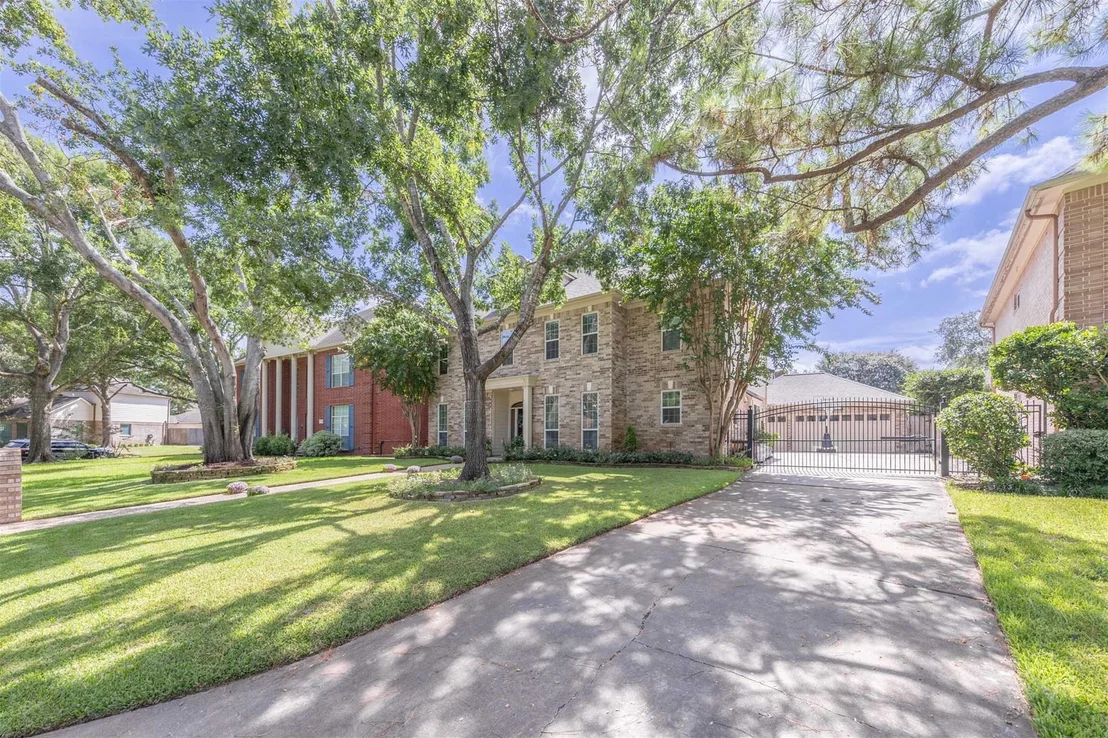 Photo of 1107 Flagmore Drive